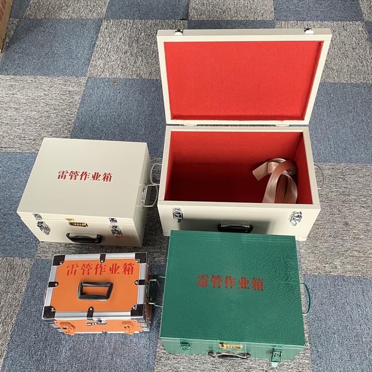 凭祥爆破工程作业箱如何选择？玻璃钢与传统材质的全面对比